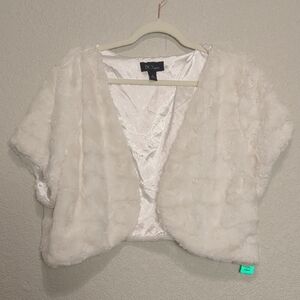 BCX Ivory Faux Fur Wrap